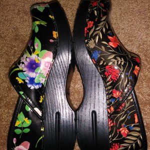 Dansko 38, Mixed Pair